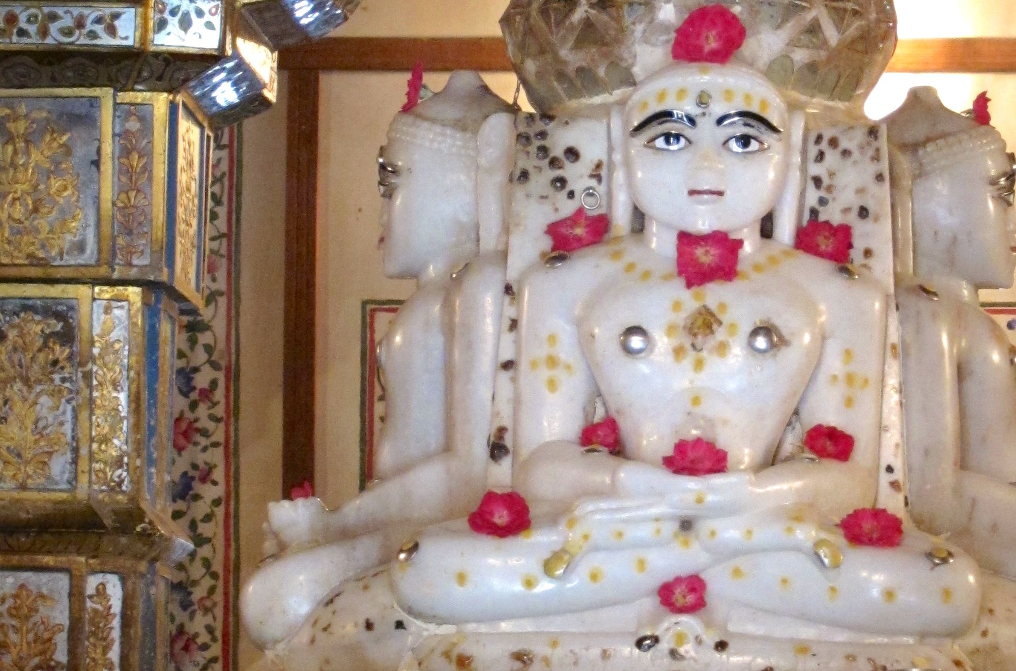 Meditating Indian divinity